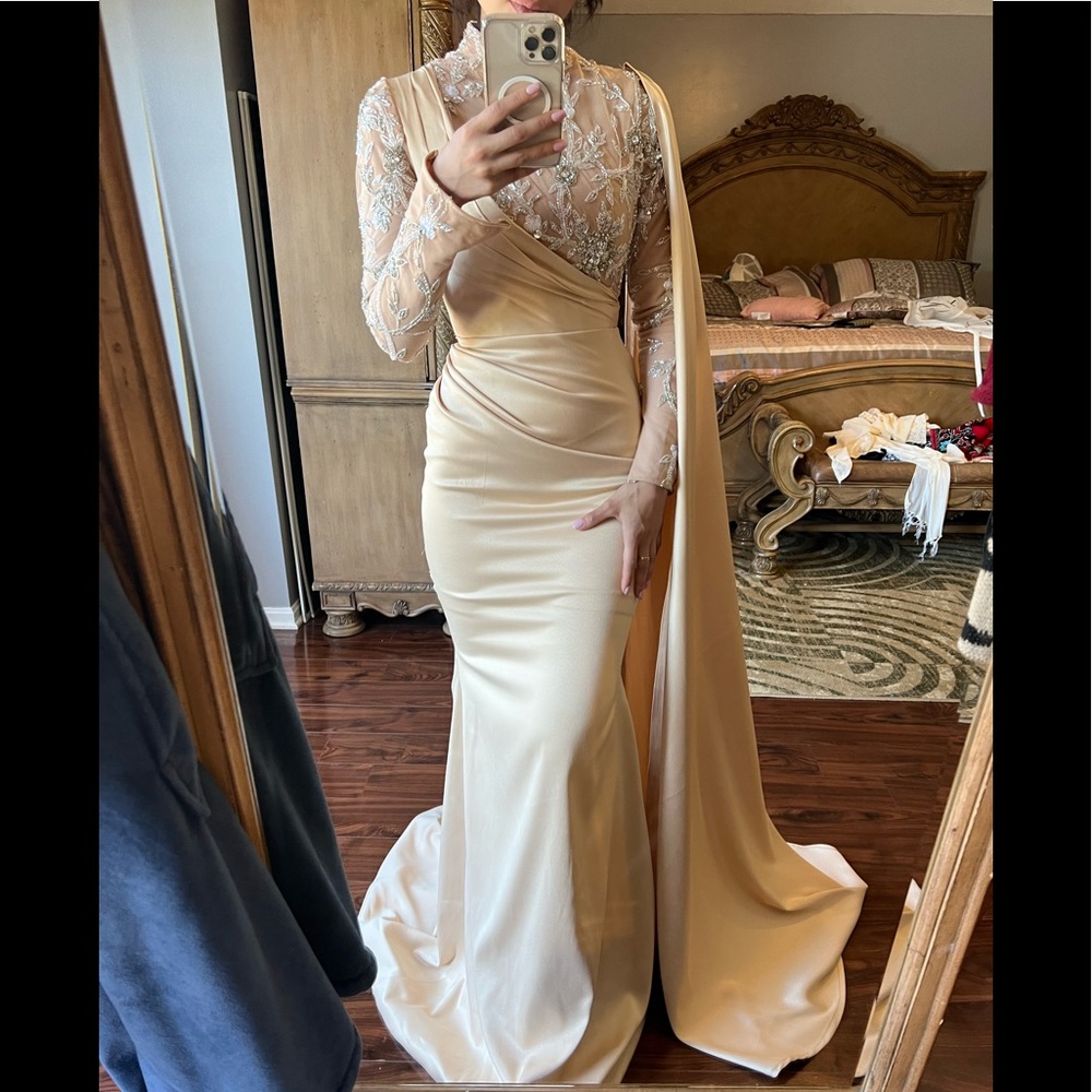 Custom tabja gown.
